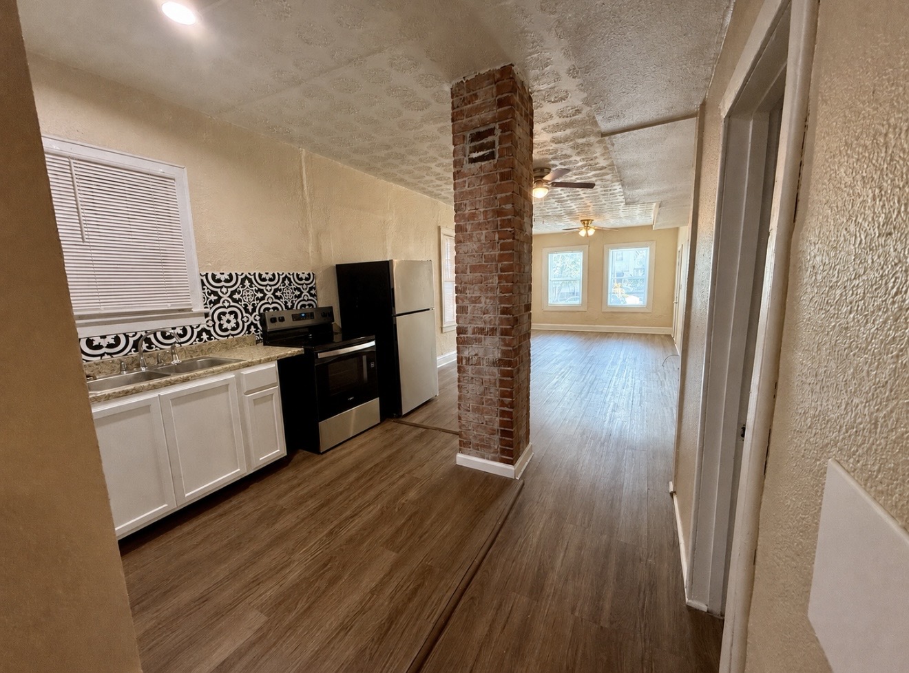 1010 12th Avenue - 4